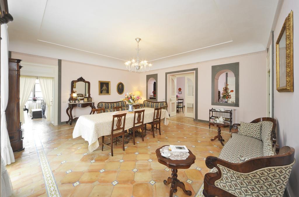 Residenza Matarazzo E Le Sue Soffitte Διαμέρισμα Castellabate Δωμάτιο φωτογραφία