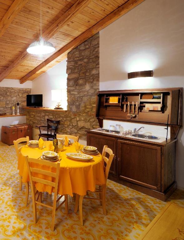 Residenza Matarazzo E Le Sue Soffitte Διαμέρισμα Castellabate Δωμάτιο φωτογραφία